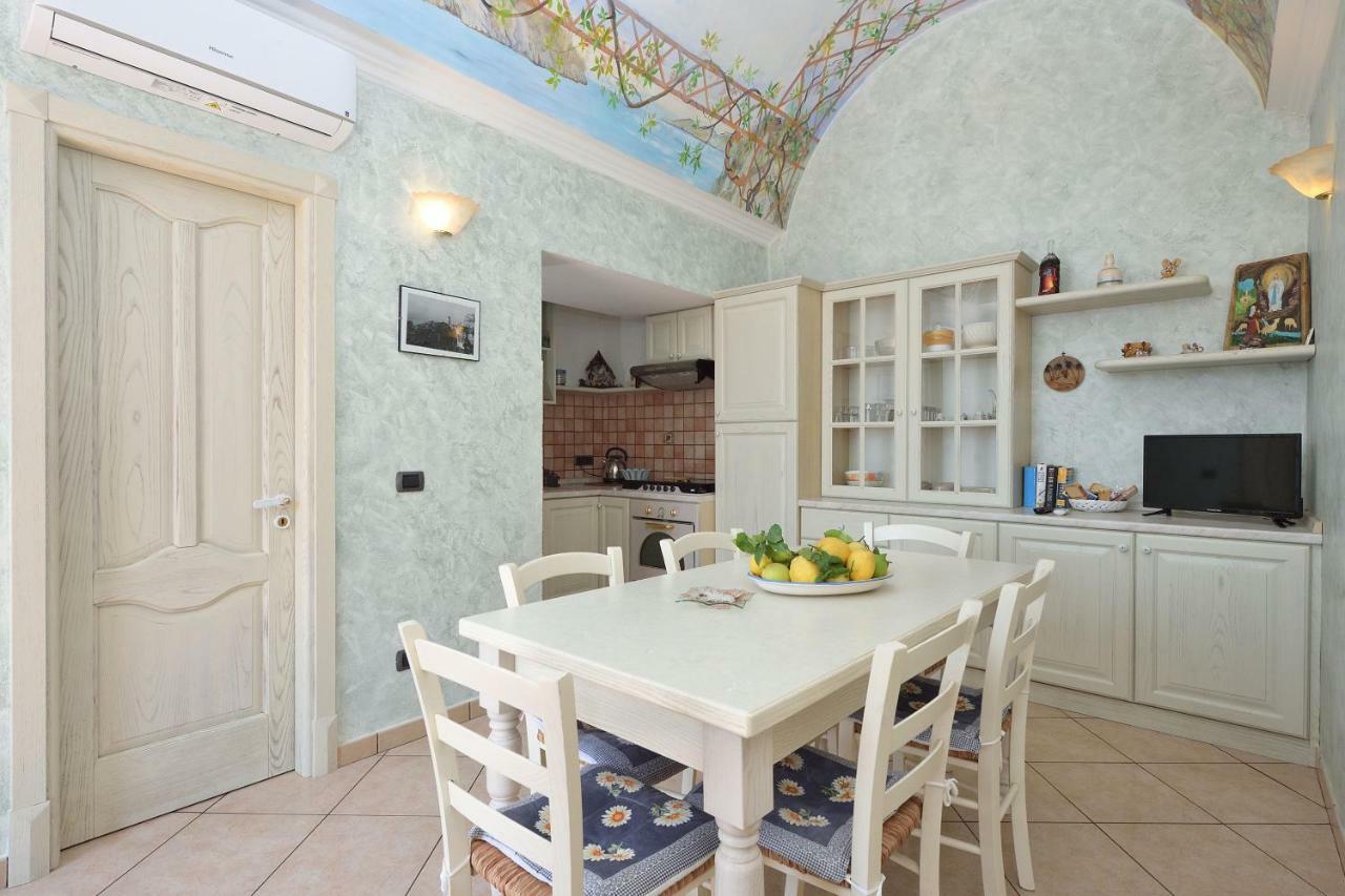 Pontone On The Sea Apartment Scala Εξωτερικό φωτογραφία